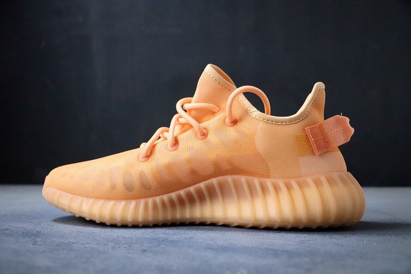 Les baskets grande taille Adidas Yeezy 350 allient parfaitement design innovant et adaptation aux grandes pointures.

tout en conservant l’esthétique unique du modèle original.