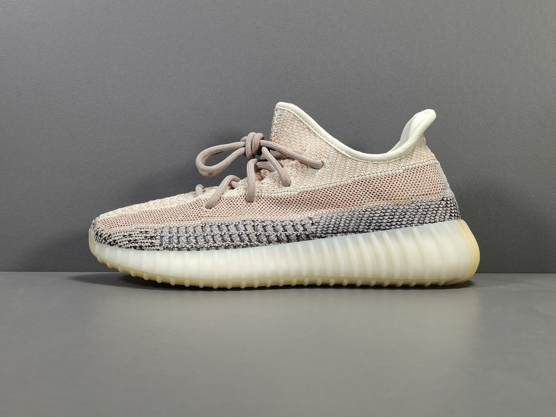 Les baskets grande taille Adidas Yeezy 350 allient parfaitement design innovant et adaptation aux grandes pointures.

tout en conservant l’esthétique unique du modèle original.