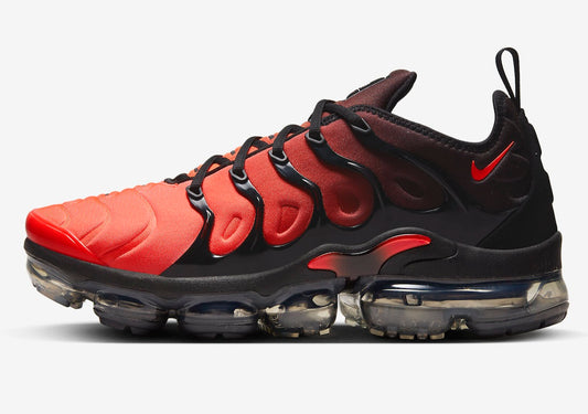 Les baskets grande taille Nike Vapormax Plus TN associent le design iconique des Air Max Plus à l’innovation de la semelle Vapormax.