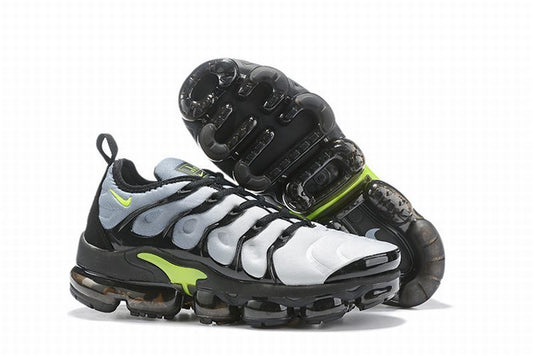 Les baskets grande taille Nike Vapormax Plus TN associent le design iconique des Air Max Plus à l’innovation de la semelle Vapormax.