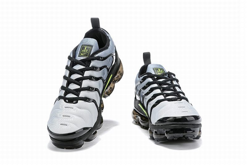 Les baskets grande taille Nike Vapormax Plus TN associent le design iconique des Air Max Plus à l’innovation de la semelle Vapormax.