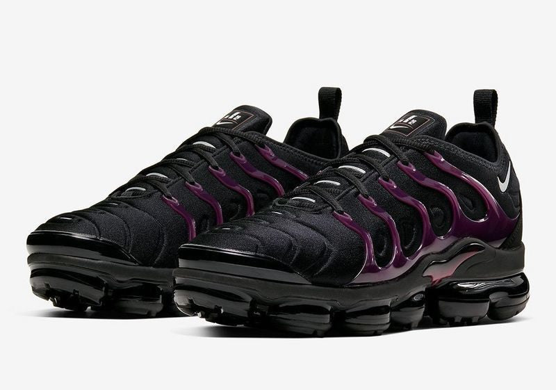 Les baskets grande taille Nike Vapormax Plus TN associent le design iconique des Air Max Plus à l’innovation de la semelle Vapormax.