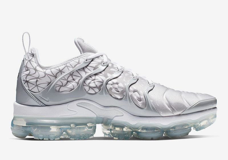 Les baskets grande taille Nike Vapormax Plus TN associent le design iconique des Air Max Plus à l’innovation de la semelle Vapormax.