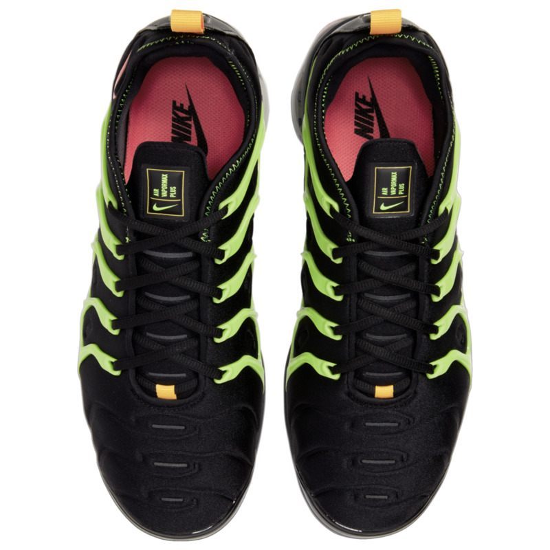Les baskets grande taille Nike Vapormax Plus TN associent le design iconique des Air Max Plus à l’innovation de la semelle Vapormax.