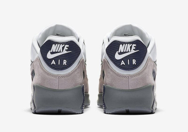 Les baskets grande taille Nike Air Max 90 conservent le design emblématique du modèle original tout en offrant un chaussant parfaitement adapté aux grandes pointures.
