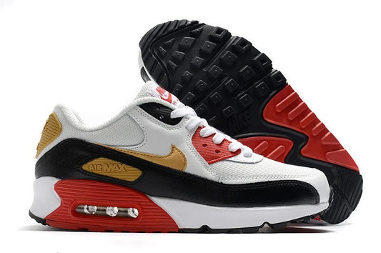 Les baskets grande taille Nike Air Max 90 conservent le design emblématique du modèle original tout en offrant un chaussant parfaitement adapté aux grandes pointures.