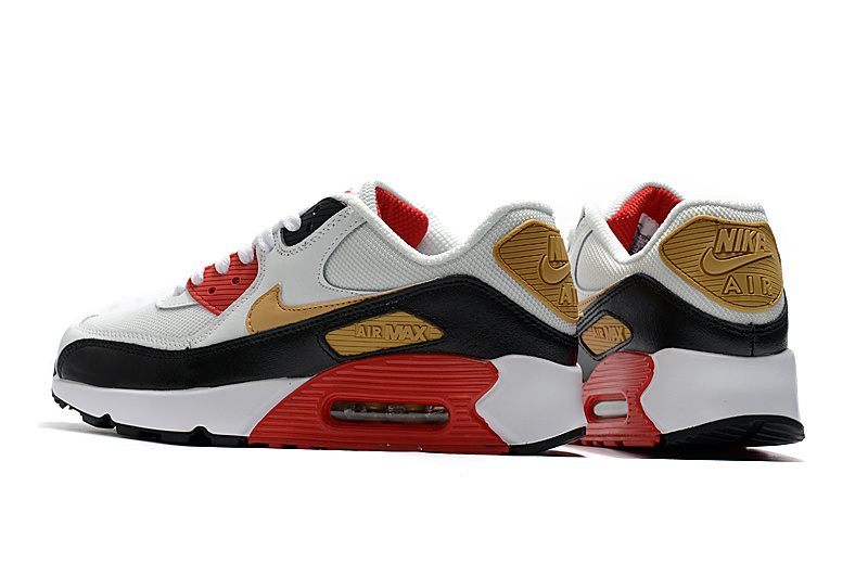 Les baskets grande taille Nike Air Max 90 conservent le design emblématique du modèle original tout en offrant un chaussant parfaitement adapté aux grandes pointures.