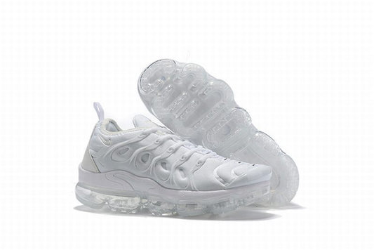 Les baskets grande taille Nike Vapormax Plus TN associent le design iconique des Air Max Plus à l’innovation de la semelle Vapormax.