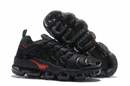 Les baskets grande taille Nike Vapormax Plus TN associent le design iconique des Air Max Plus à l’innovation de la semelle Vapormax.