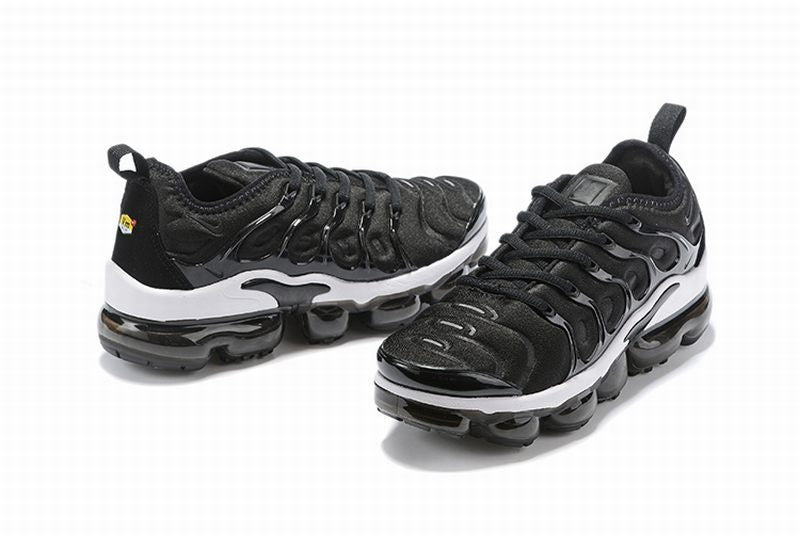 Les baskets grande taille Nike Vapormax Plus TN associent le design iconique des Air Max Plus à l’innovation de la semelle Vapormax.