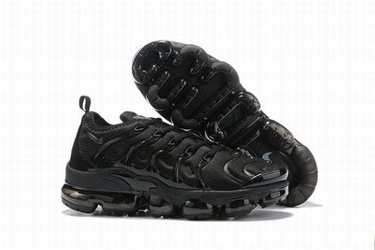 Les baskets grande taille Nike Vapormax Plus TN associent le design iconique des Air Max Plus à l’innovation de la semelle Vapormax.