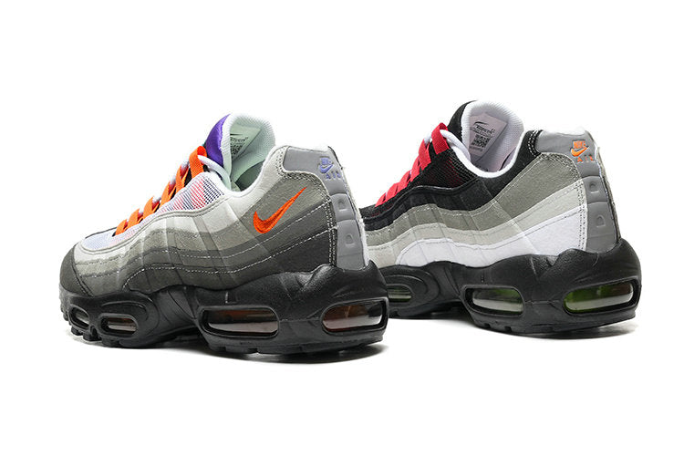 Les baskets grande taille Nike Air Max 95 reprennent le design unique et audacieux de l’original, tout en étant pensées pour offrir un ajustement parfait aux grandes pointures.
