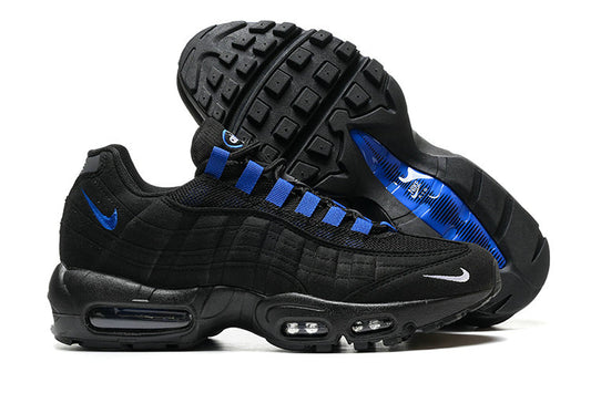 Les baskets grande taille Nike Air Max 95 reprennent le design unique et audacieux de l’original, tout en étant pensées pour offrir un ajustement parfait aux grandes pointures.