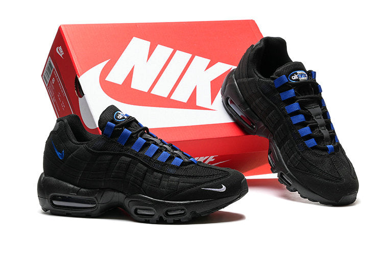 Les baskets grande taille Nike Air Max 95 reprennent le design unique et audacieux de l’original, tout en étant pensées pour offrir un ajustement parfait aux grandes pointures.