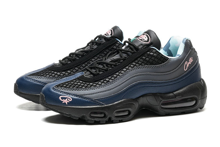 Les baskets grande taille Nike Air Max 95 reprennent le design unique et audacieux de l’original, tout en étant pensées pour offrir un ajustement parfait aux grandes pointures.