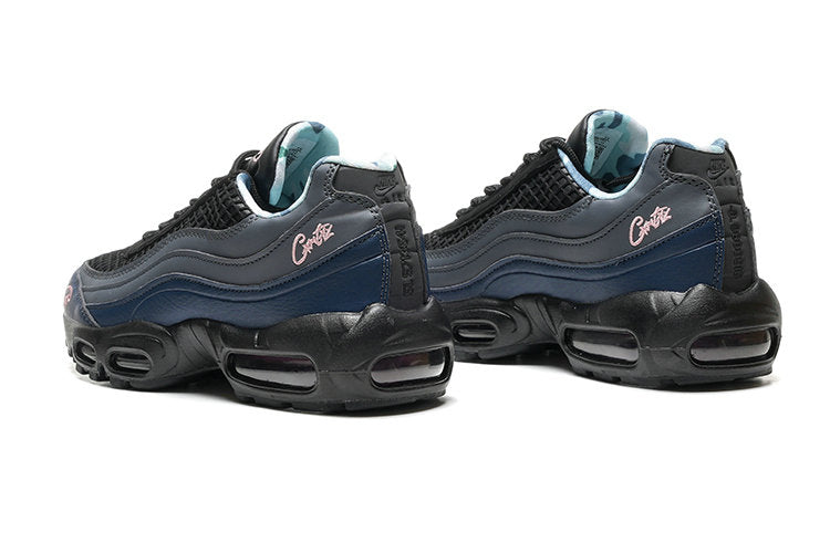 Les baskets grande taille Nike Air Max 95 reprennent le design unique et audacieux de l’original, tout en étant pensées pour offrir un ajustement parfait aux grandes pointures.
