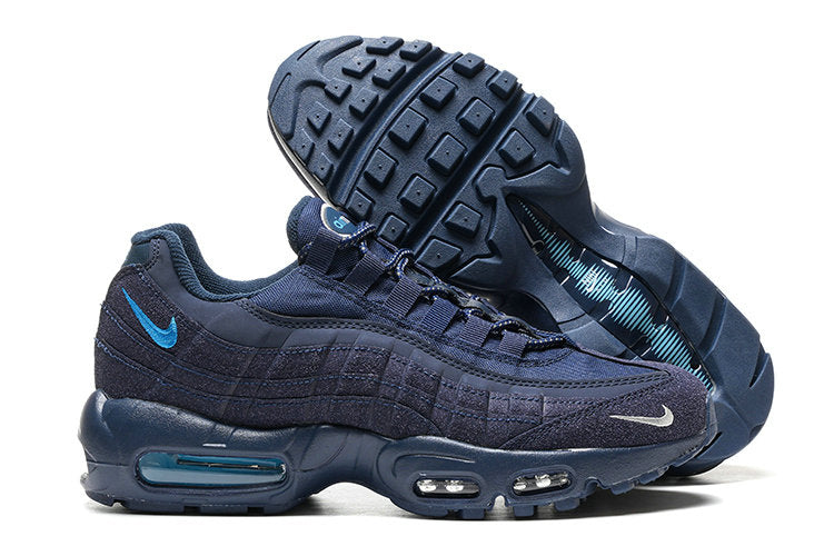 Les baskets grande taille Nike Air Max 95 reprennent le design unique et audacieux de l’original, tout en étant pensées pour offrir un ajustement parfait aux grandes pointures.