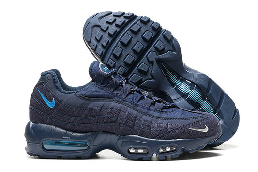 Les baskets grande taille Nike Air Max 95 reprennent le design unique et audacieux de l’original, tout en étant pensées pour offrir un ajustement parfait aux grandes pointures.