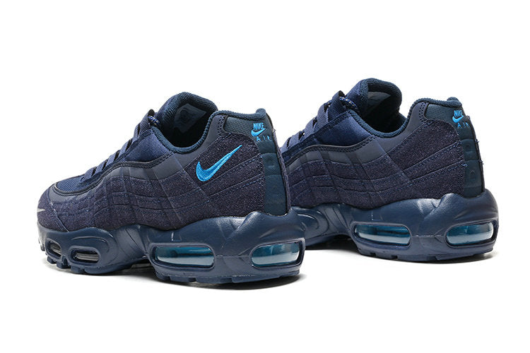 Les baskets grande taille Nike Air Max 95 reprennent le design unique et audacieux de l’original, tout en étant pensées pour offrir un ajustement parfait aux grandes pointures.