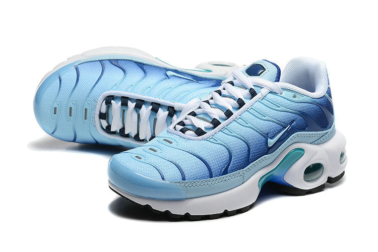 Les baskets pour enfants disponibles sur Yourstyles.fr sont conçues.

pour accompagner les plus jeunes dans toutes leurs activités, en alliant confort, résistance et style dynamique.