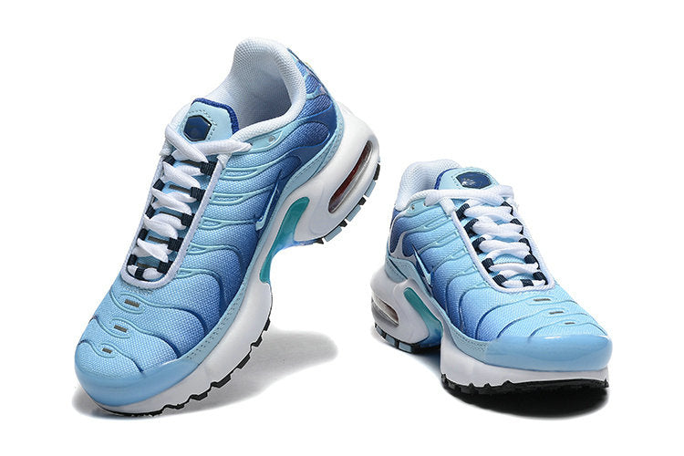 Les baskets pour enfants disponibles sur Yourstyles.fr sont conçues.

pour accompagner les plus jeunes dans toutes leurs activités, en alliant confort, résistance et style dynamique.