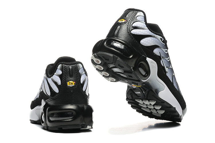 Les baskets pour enfants disponibles sur Yourstyles.fr sont conçues.

pour accompagner les plus jeunes dans toutes leurs activités, en alliant confort, résistance et style dynamique.