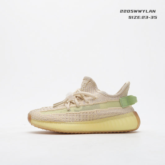 Les baskets pour enfants disponibles sur Yourstyles.fr sont conçues.

pour accompagner les plus jeunes dans toutes leurs activités, en alliant confort, résistance et style dynamique.
