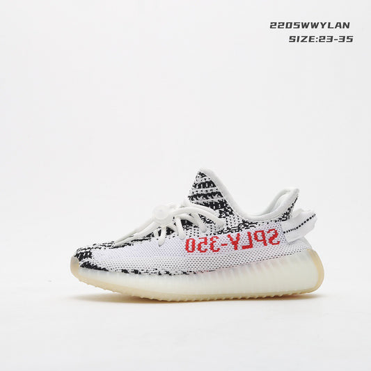 Les baskets pour enfants disponibles sur Yourstyles.fr sont conçues.

pour accompagner les plus jeunes dans toutes leurs activités, en alliant confort, résistance et style dynamique.