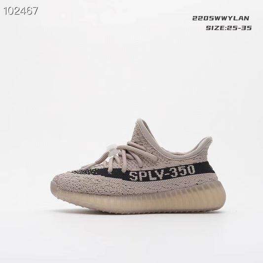 Les baskets pour enfants disponibles sur Yourstyles.fr sont conçues.

pour accompagner les plus jeunes dans toutes leurs activités, en alliant confort, résistance et style dynamique.
