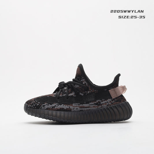 Les baskets pour enfants disponibles sur Yourstyles.fr sont conçues.

pour accompagner les plus jeunes dans toutes leurs activités, en alliant confort, résistance et style dynamique.