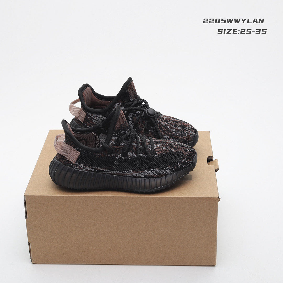Les baskets pour enfants disponibles sur Yourstyles.fr sont conçues.

pour accompagner les plus jeunes dans toutes leurs activités, en alliant confort, résistance et style dynamique.