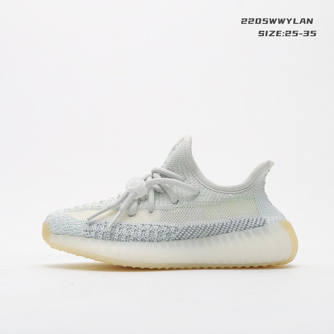 Les baskets pour enfants disponibles sur Yourstyles.fr sont conçues.

pour accompagner les plus jeunes dans toutes leurs activités, en alliant confort, résistance et style dynamique.