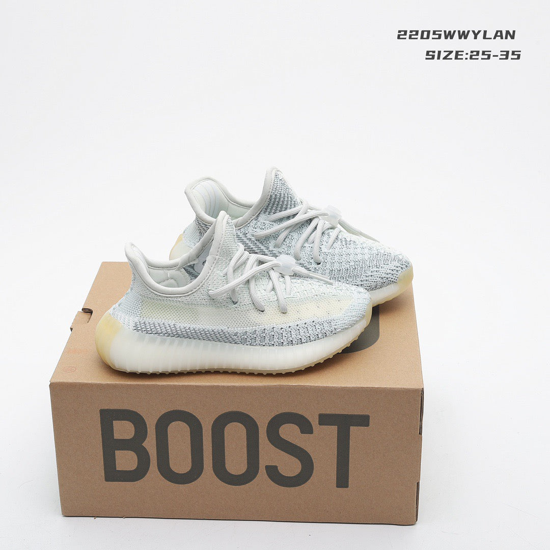 Les baskets pour enfants disponibles sur Yourstyles.fr sont conçues.

pour accompagner les plus jeunes dans toutes leurs activités, en alliant confort, résistance et style dynamique.