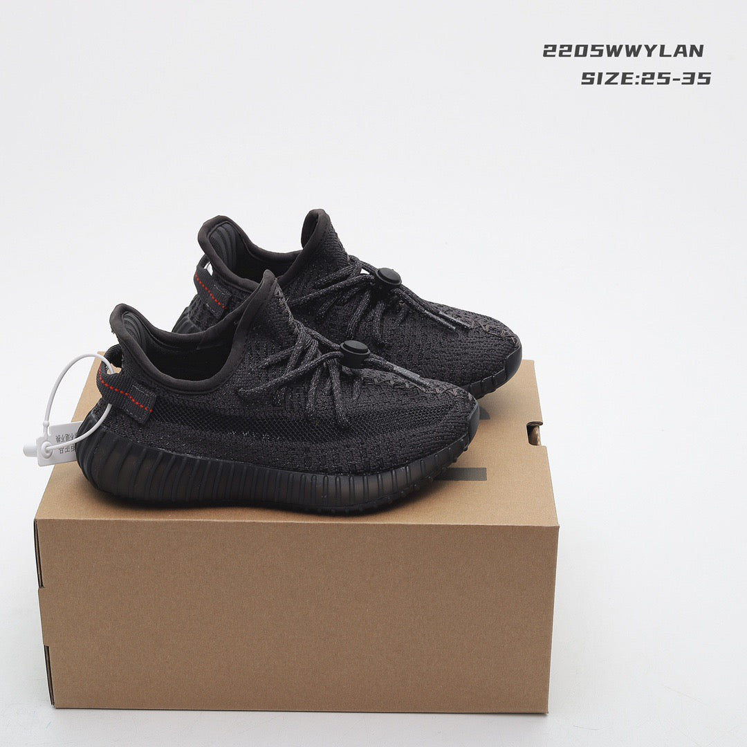 Les baskets pour enfants disponibles sur Yourstyles.fr sont conçues.

pour accompagner les plus jeunes dans toutes leurs activités, en alliant confort, résistance et style dynamique.