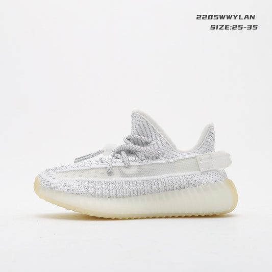 Les baskets pour enfants disponibles sur Yourstyles.fr sont conçues.

pour accompagner les plus jeunes dans toutes leurs activités, en alliant confort, résistance et style dynamique.
