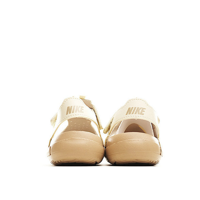 Les sandales pour enfants proposées sur Yourstyles.fr combinent confort, légèreté et design joyeux pour accompagner les plus jeunes durant toutes leurs aventures estivales.