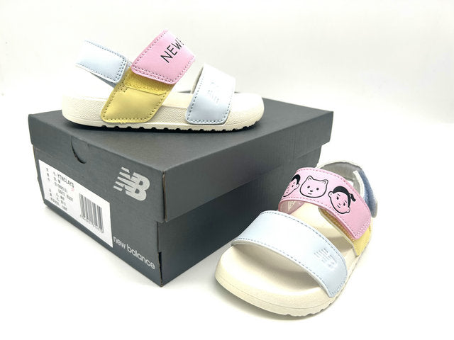 Les sandales pour enfants proposées sur Yourstyles.fr combinent confort, légèreté et design joyeux pour accompagner les plus jeunes durant toutes leurs aventures estivales.