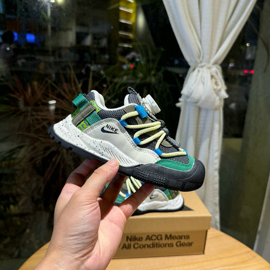 Baskets pour Enfants Nike randonnée