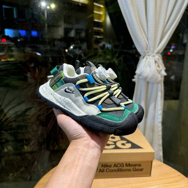 Baskets pour Enfants Nike randonnée