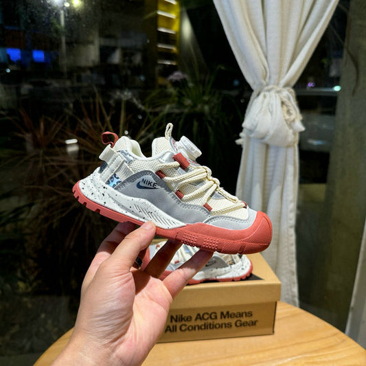 Baskets pour Enfants Nike randonnée