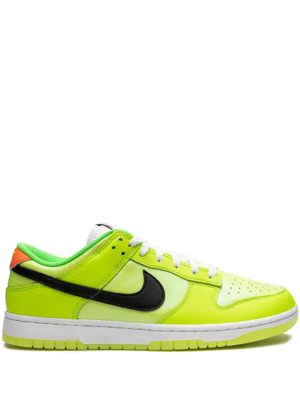 Les baskets Nike SB Dunk allient un style emblématique à un confort supérieur. Leur design légendaire et leurs matériaux de haute qualité. Pas cher.le moins cher .