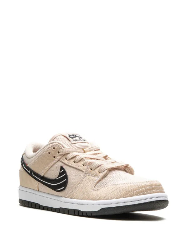 Les baskets Nike SB Dunk allient un style emblématique à un confort supérieur. Leur design légendaire et leurs matériaux de haute qualité. Pas cher.le moins cher .