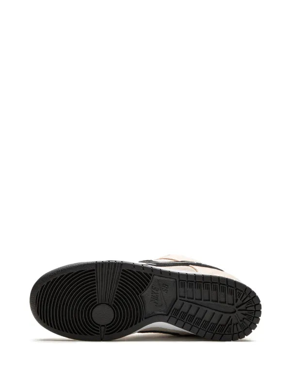Les baskets Nike SB Dunk allient un style emblématique à un confort supérieur. Leur design légendaire et leurs matériaux de haute qualité. Pas cher.le moins cher .