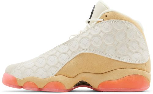 Les  baskets  Air Jordan 13 "Love & Respect" (Black and White) Femme permettent de personnaliser votre style tout en bénéficiant d’un confort supérieur.