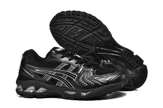 Les Baskets ASICS GEL-KAYANO 14 offrent une combinaison parfaite de style et de performance. Leur design élégant et leurs technologies de pointe 