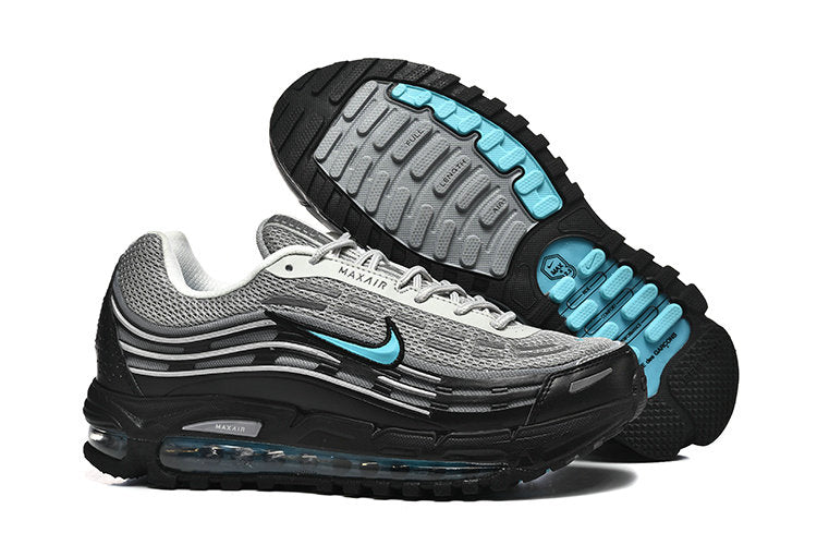 Les baskets Nike Air Max TL 2.5 X COMME DES GARÇONS offrent un style audacieux et une performance fonctionnelle.

En plus, leur design avant-gardiste et leur qualité de fabrication soignée les positionnent