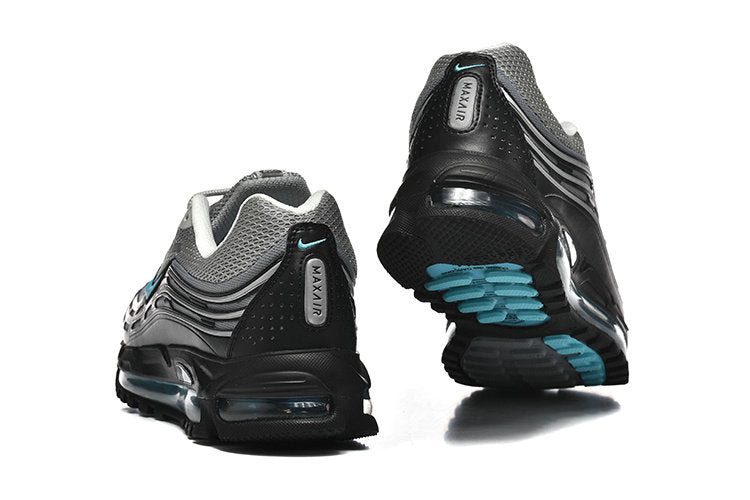 Les baskets Nike Air Max TL 2.5 X COMME DES GARÇONS offrent un style audacieux et une performance fonctionnelle.

En plus, leur design avant-gardiste et leur qualité de fabrication soignée les positionnent
