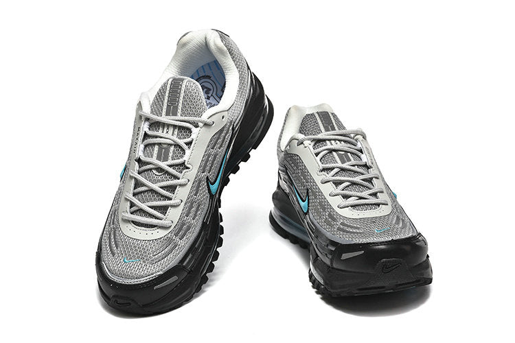 Les baskets Nike Air Max TL 2.5 X COMME DES GARÇONS offrent un style audacieux et une performance fonctionnelle.

En plus, leur design avant-gardiste et leur qualité de fabrication soignée les positionnent