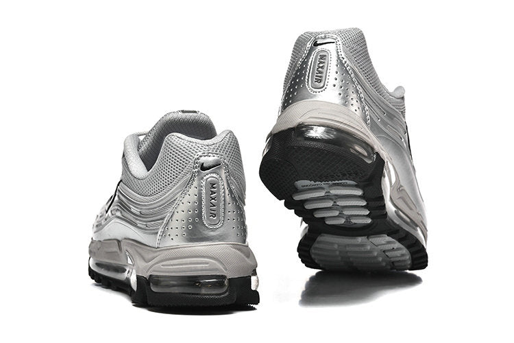 Les baskets Nike Air Max TL 2.5 X COMME DES GARÇONS offrent un style audacieux et une performance fonctionnelle.

En plus, leur design avant-gardiste et leur qualité de fabrication soignée les positionnent
