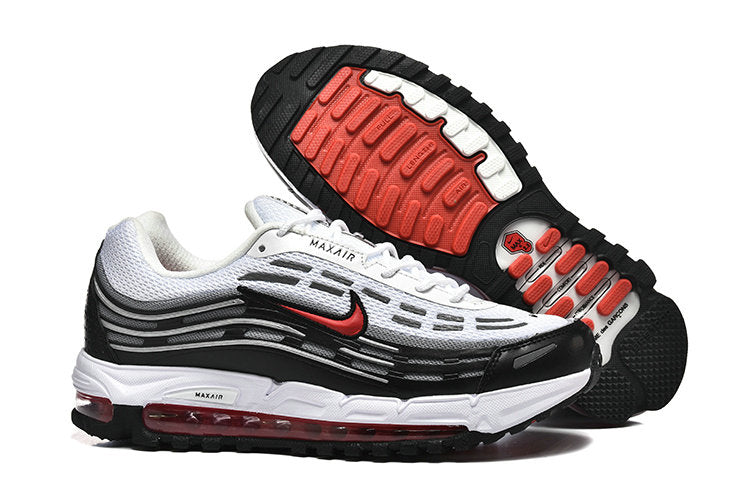 Les baskets Nike Air Max TL 2.5 X COMME DES GARÇONS offrent un style audacieux et une performance fonctionnelle.

En plus, leur design avant-gardiste et leur qualité de fabrication soignée les positionnent